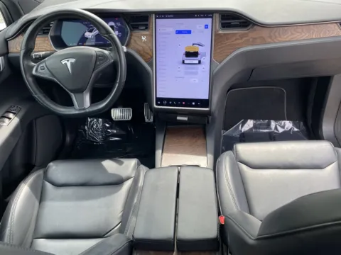 More photos of 2020 Tesla Model X Long Range Plus 7 Seater W/Tow Package at Premium Autos - El Monte, CA