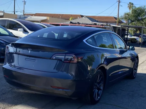 More photos of 2018 Tesla Model 3 Long Range at Premium Autos - El Monte, CA