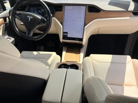 More photos of 2019 Tesla Model X Long Range at Premium Autos - El Monte, CA