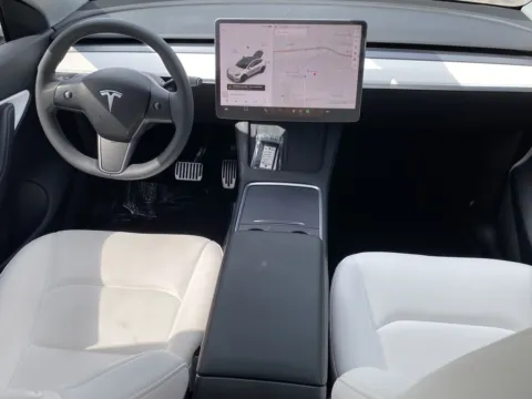 More photos of 2021 Tesla Model Y Long Range at Premium Autos - El Monte, CA
