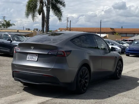 More photos of 2021 Tesla Model Y Long Range at Premium Autos - El Monte, CA