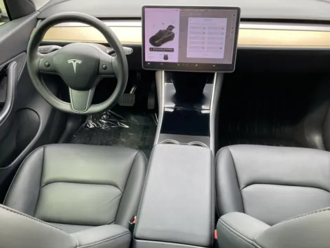 More photos of 2020 Tesla Model Y Long Range at Premium Autos - El Monte, CA
