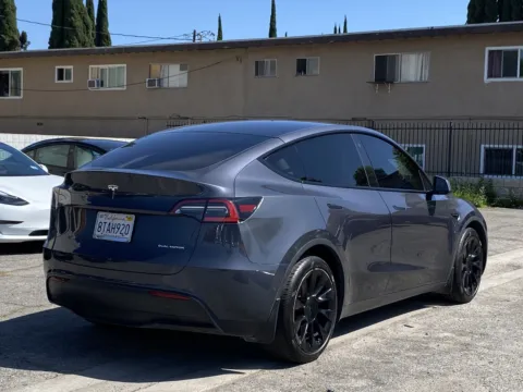 More photos of 2021 Tesla Model Y Long Range at Premium Autos - El Monte, CA