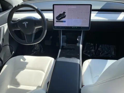 More photos of 2021 Tesla Model Y Long Range at Premium Autos - El Monte, CA