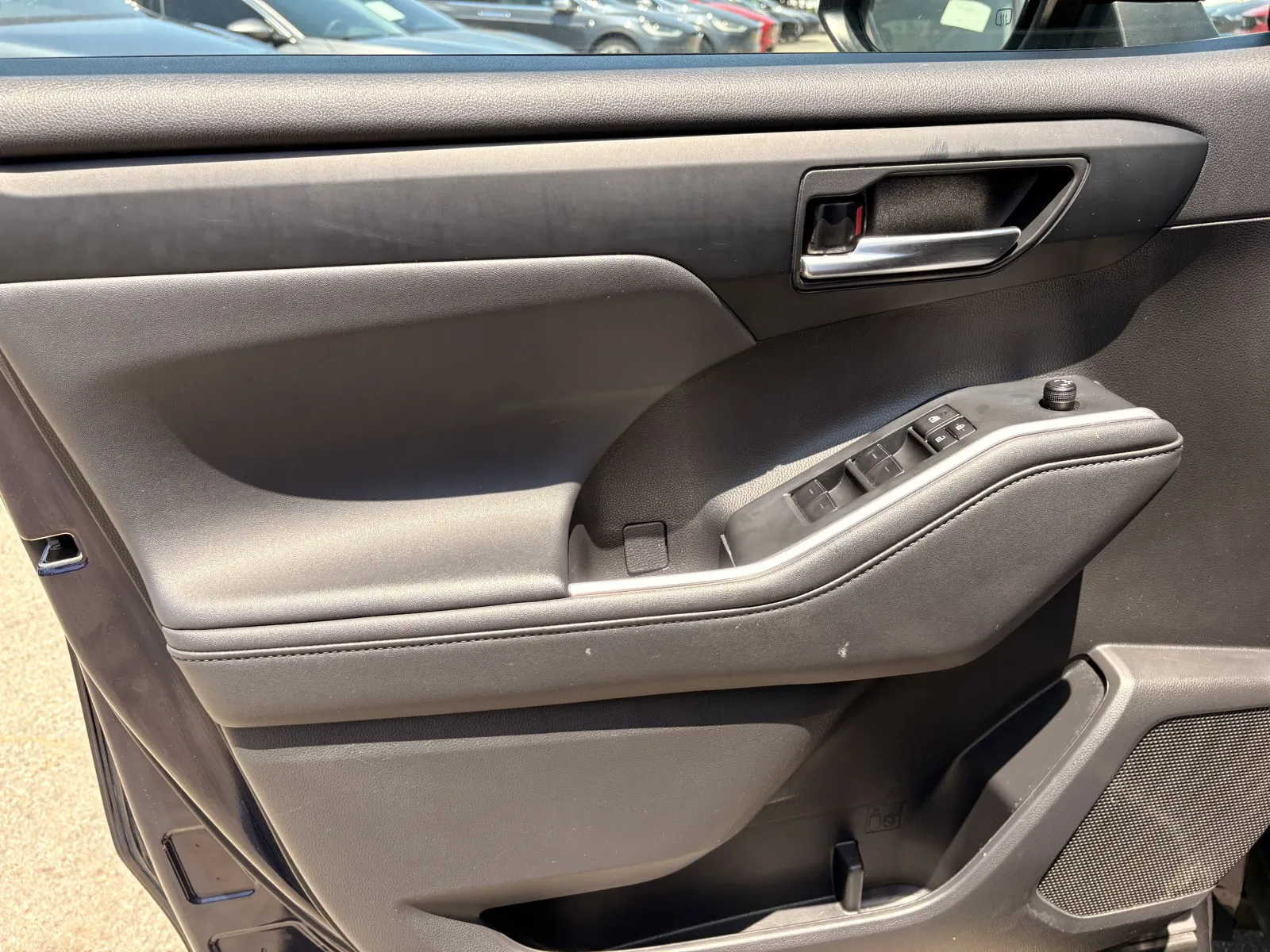 Toyota Highlander photo 12