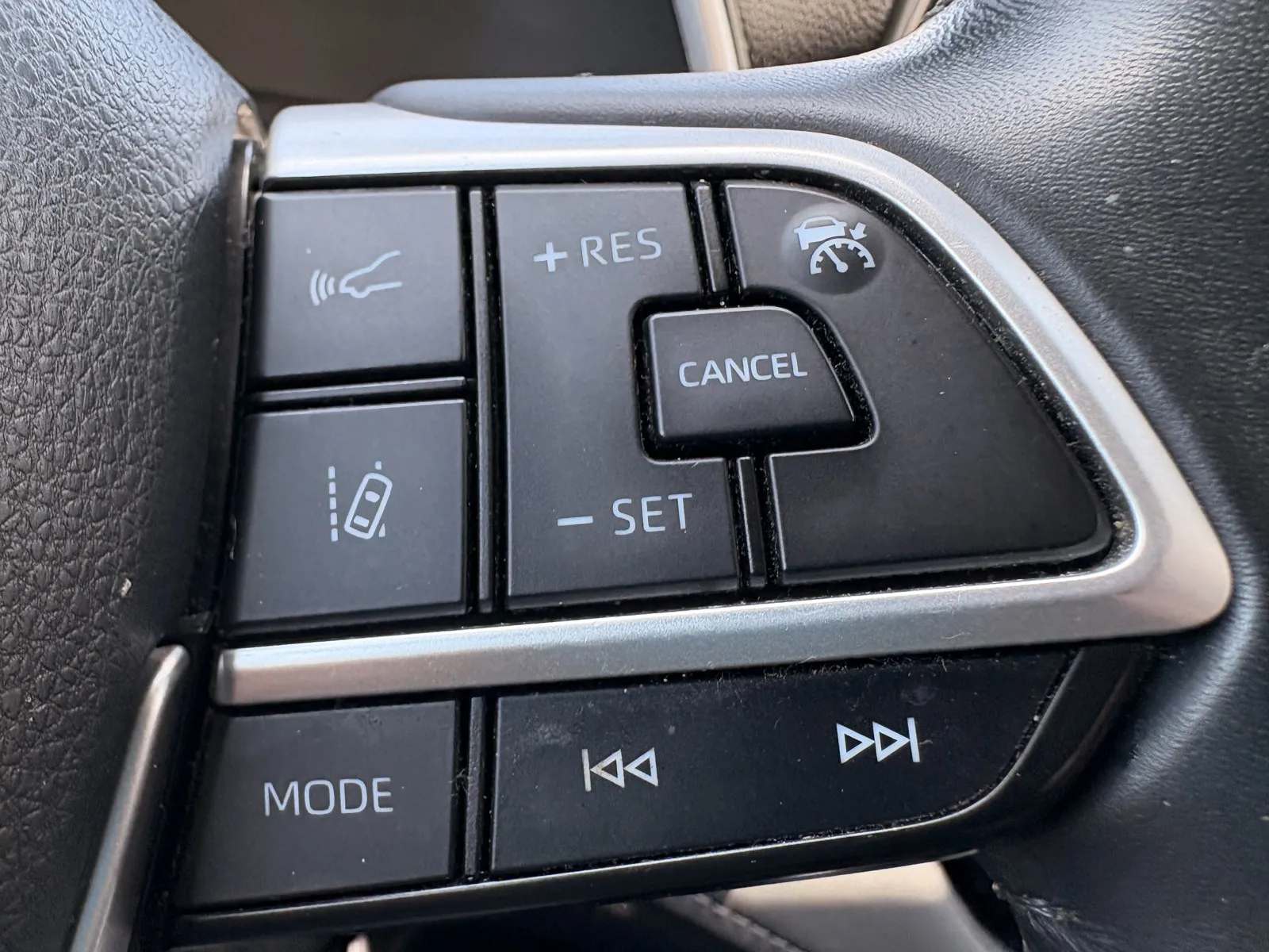 Toyota Highlander photo 18