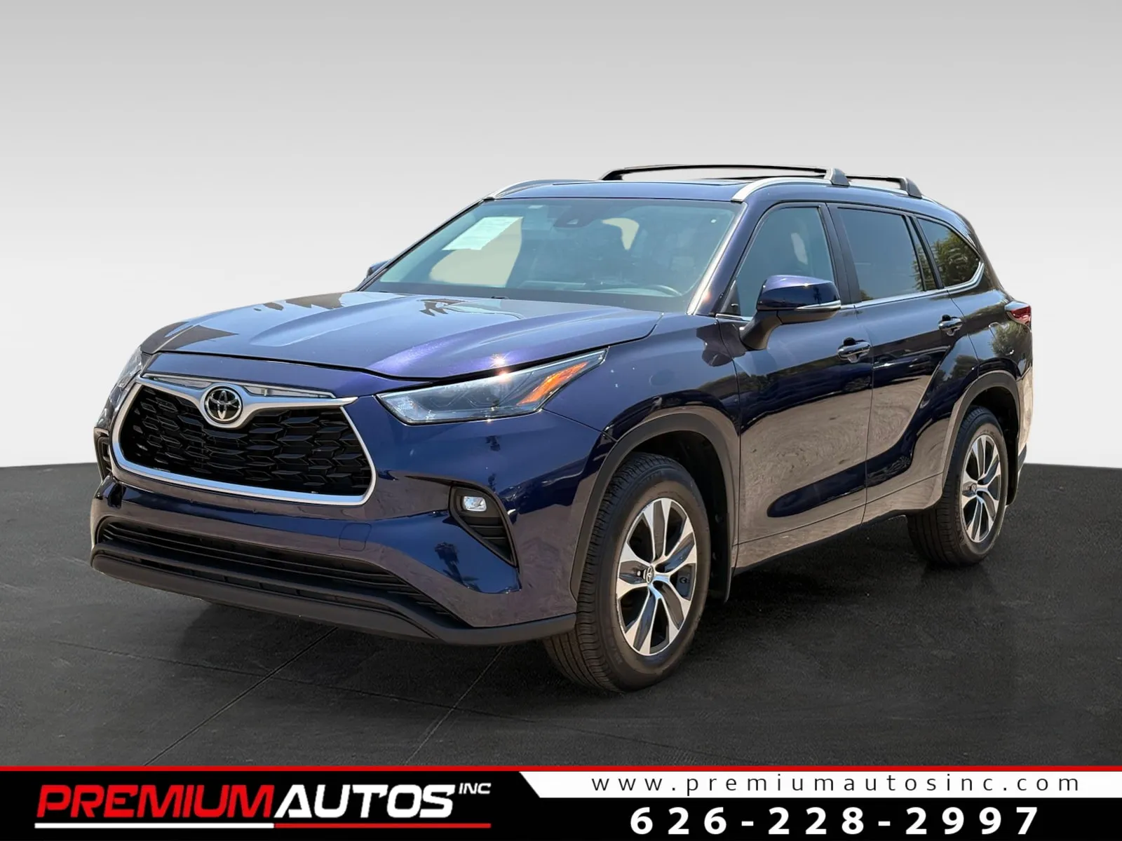 Blue 2023 Toyota Highlander XLE for sale in South El Monte, CA