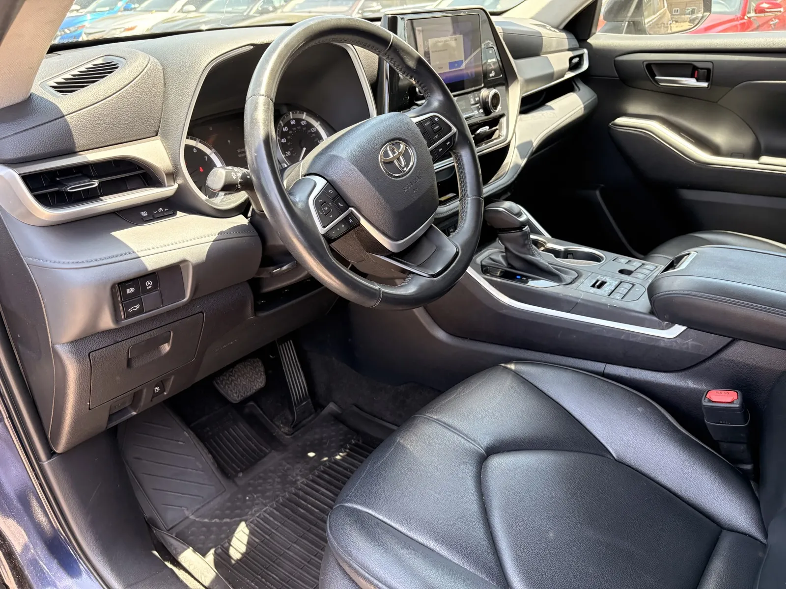 Toyota Highlander photo 10