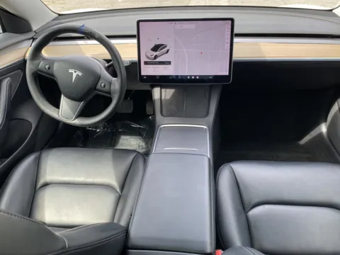 More photos of 2021 Tesla Model 3 Standard Range Plus at Premium Autos - El Monte, CA