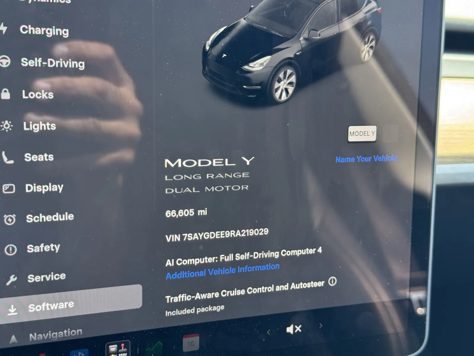 Tesla Model Y photo 15