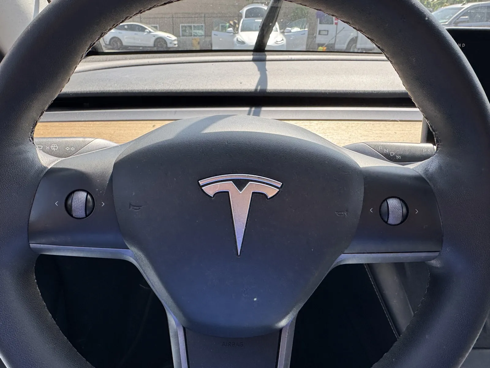 Tesla Model Y photo 19