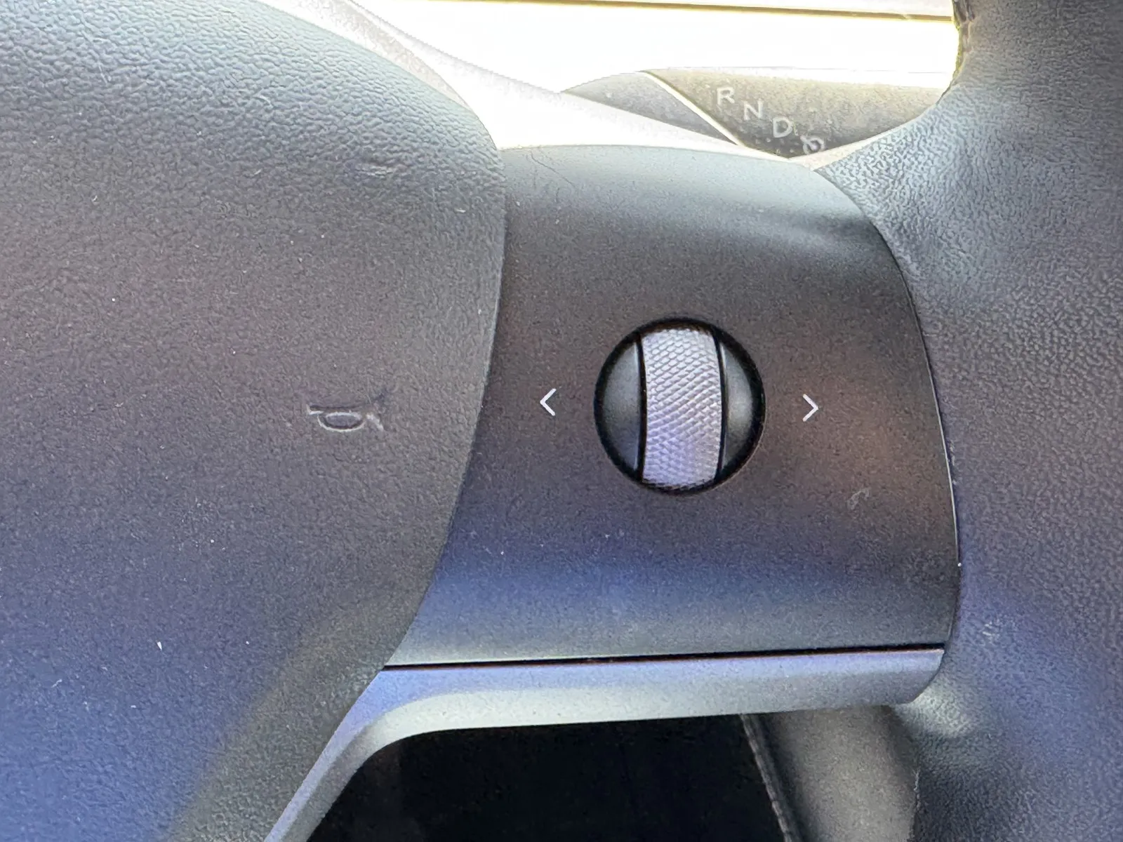 Tesla Model Y photo 17