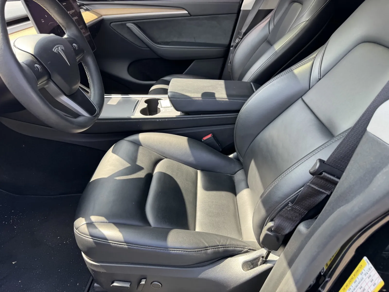 Tesla Model Y photo 12