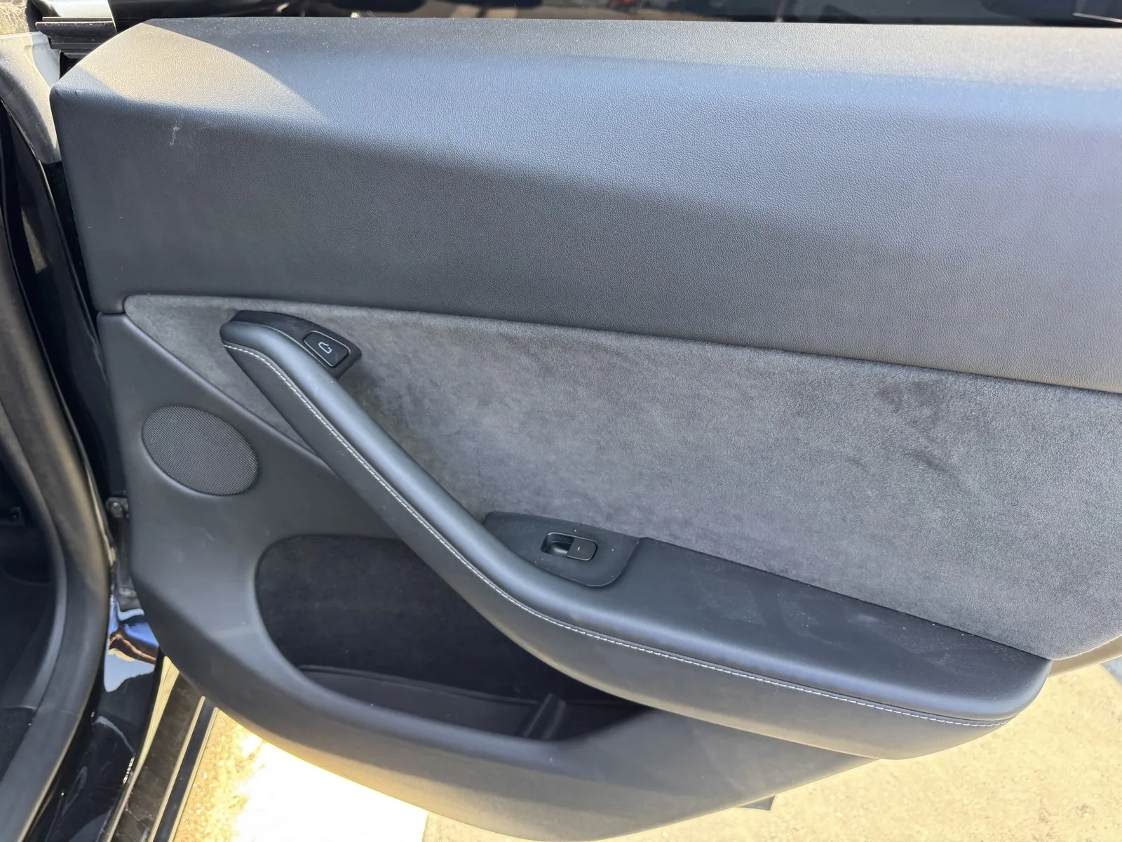 Tesla Model Y photo 9