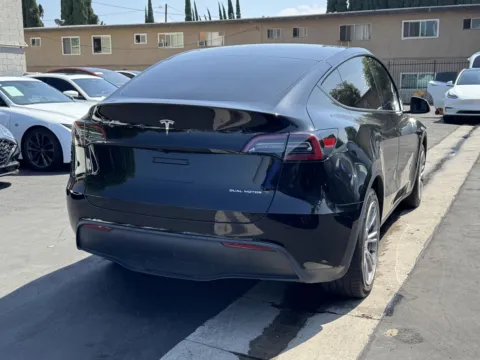 More photos of 2024 Tesla Model Y Long Range at Premium Autos - El Monte, CA