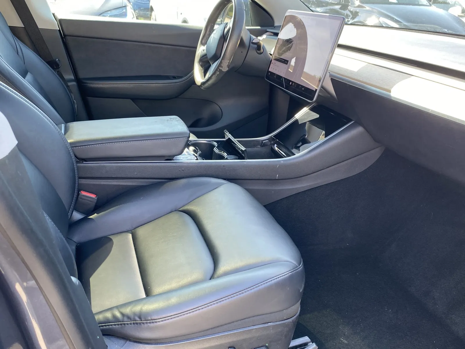 Tesla Model Y photo 6