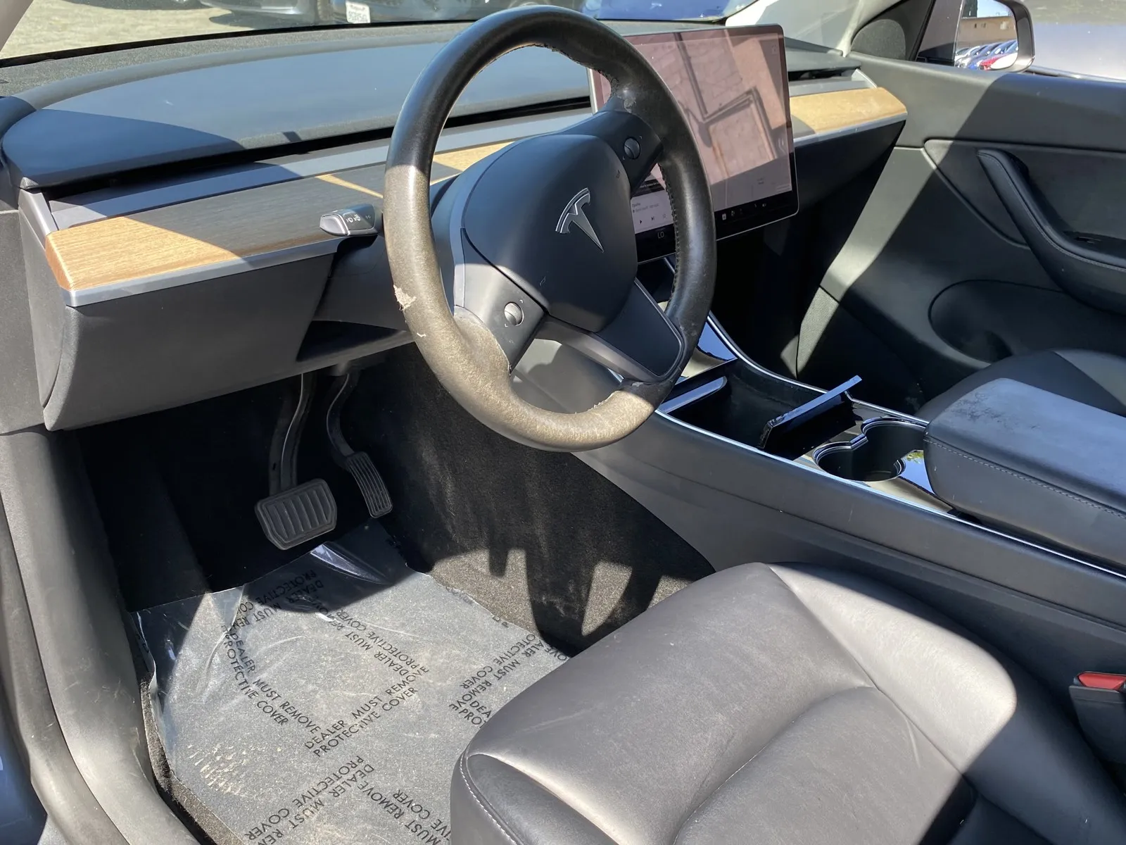 Tesla Model Y photo 10