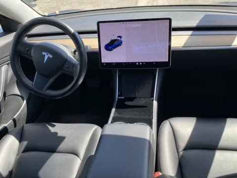 More photos of 2020 Tesla Model 3 Standard Range Plus at Premium Autos - El Monte, CA