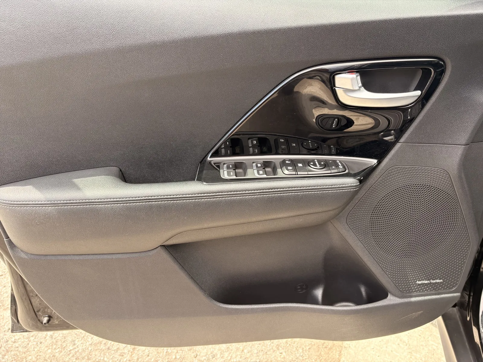 Kia Niro photo 12