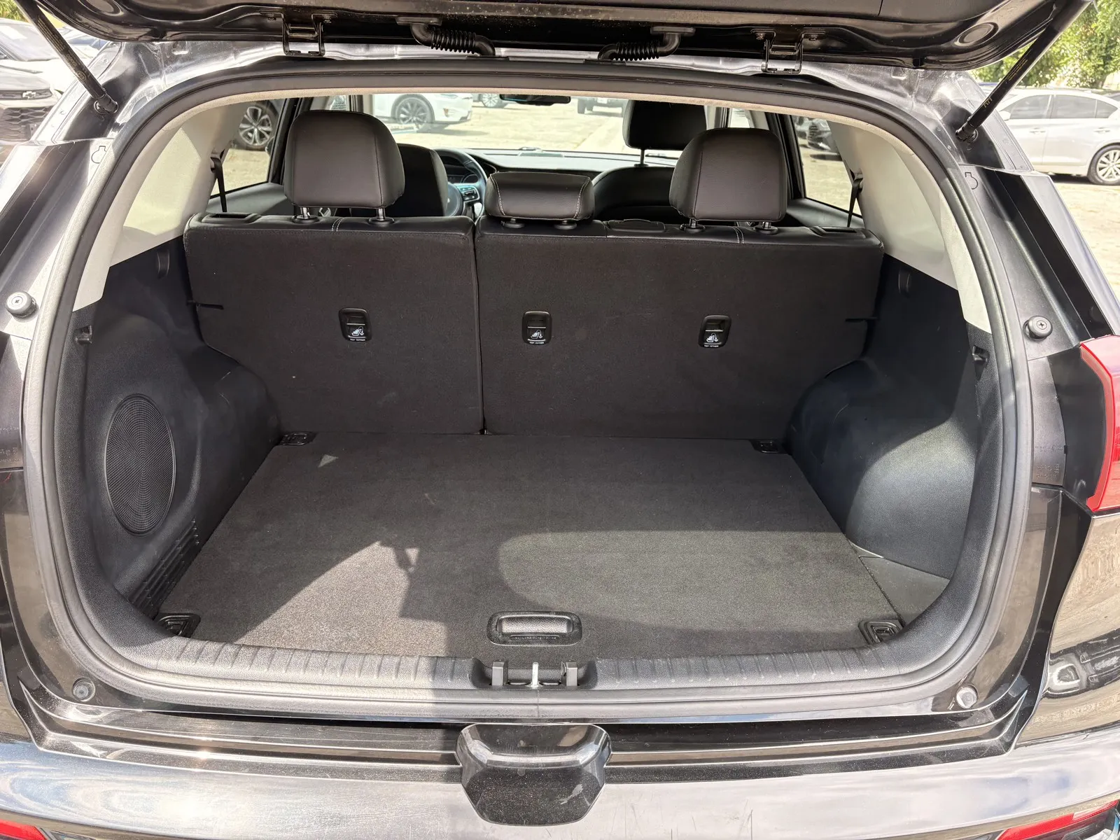 Kia Niro photo 8
