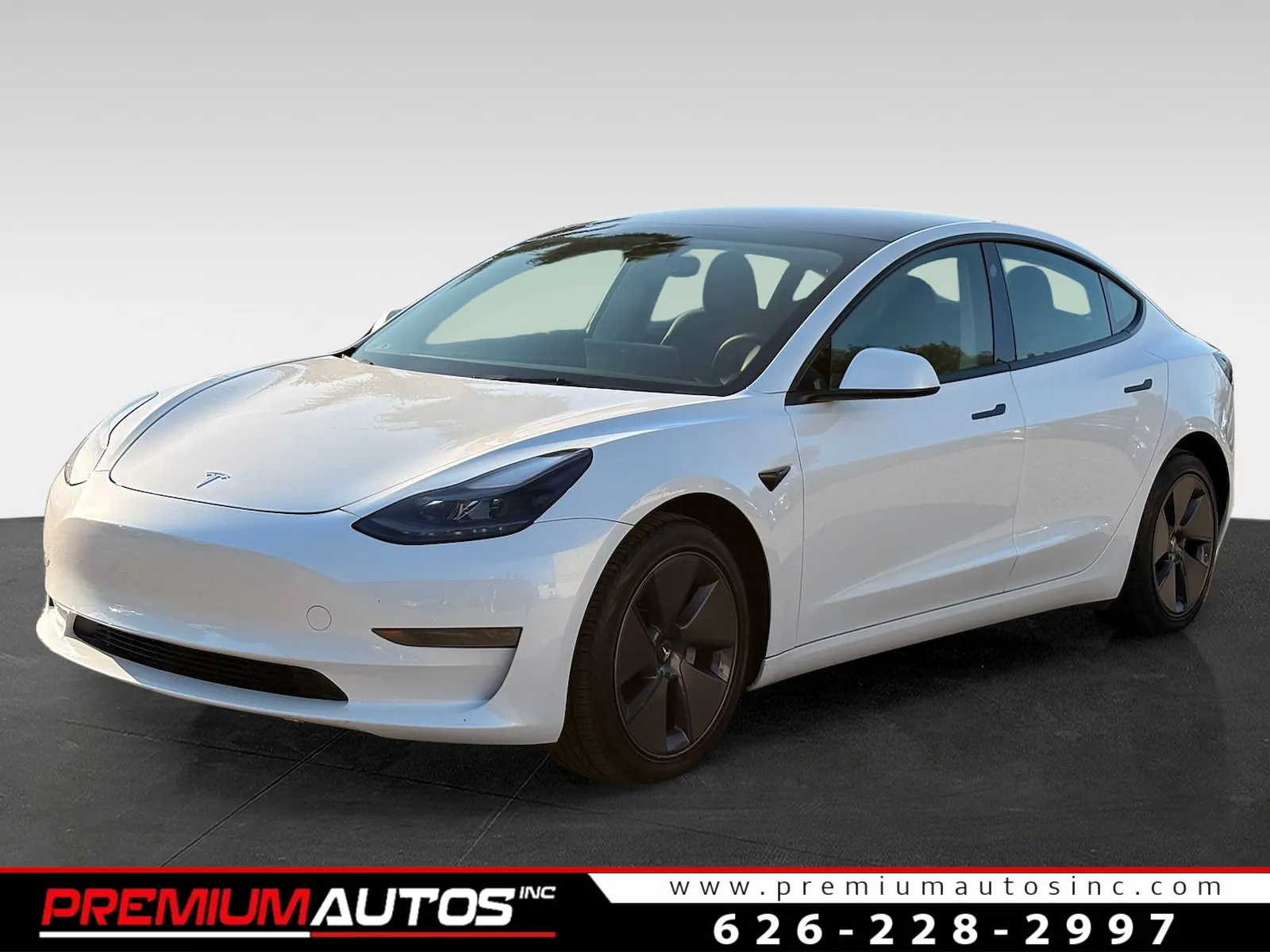 2023 Tesla Model 3 -'s photo