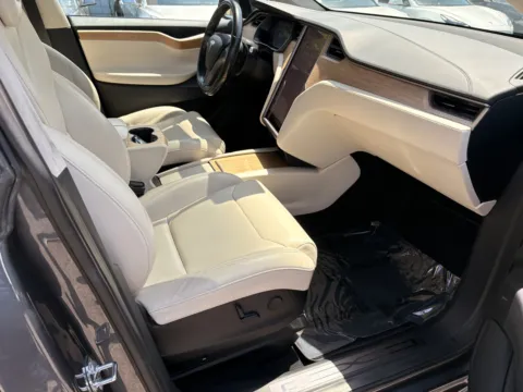 More photos of 2019 Tesla Model X Standard Range at Premium Autos - El Monte, CA