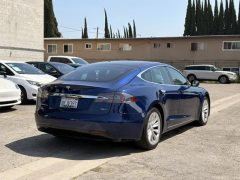 More photos of 2018 Tesla Model S 75D at Premium Autos - El Monte, CA