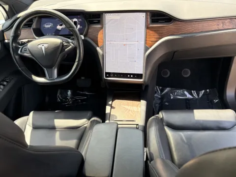 More photos of 2021 Tesla Model X Long Range Plus at Premium Autos - El Monte, CA