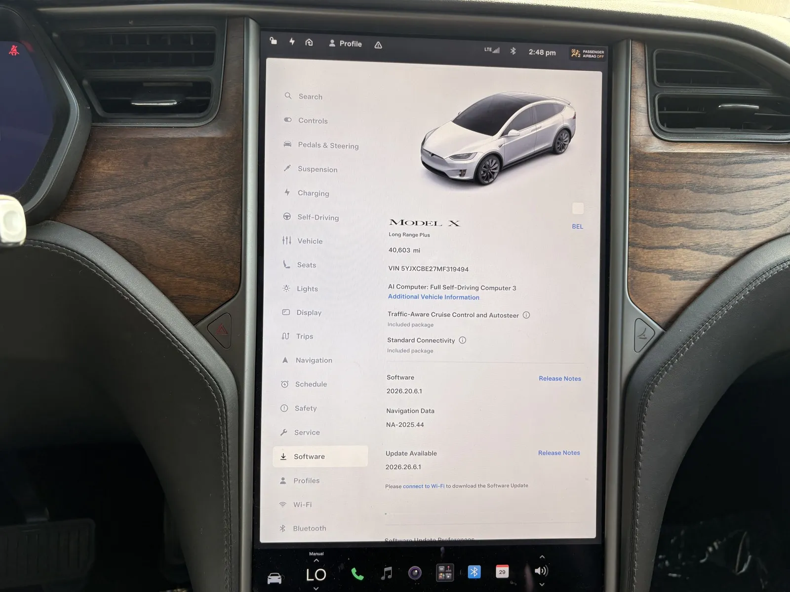 Tesla Model X photo 13
