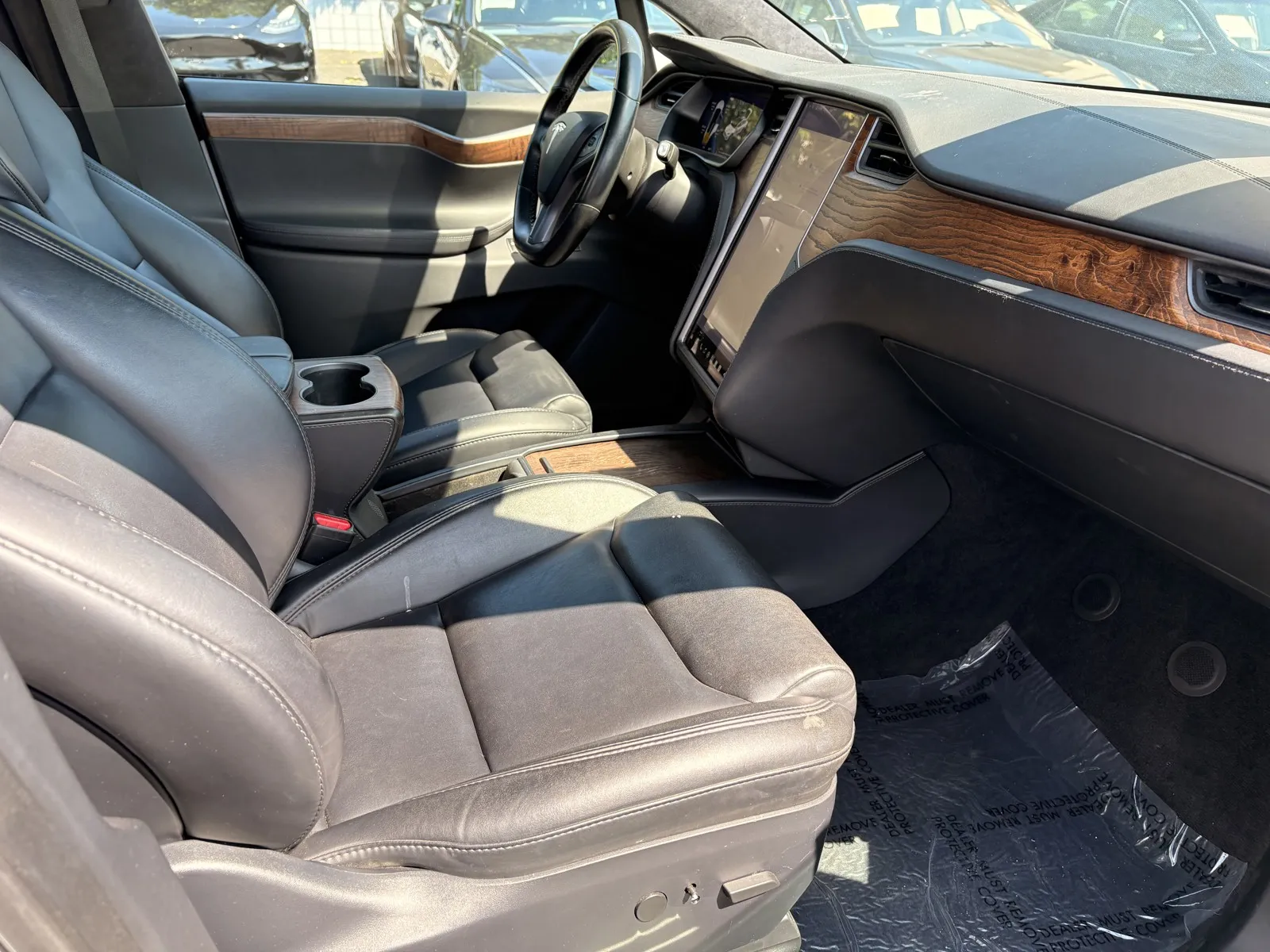 Tesla Model X photo 6