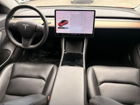 More photos of 2020 Tesla Model 3 Standard Range Plus at Premium Autos - El Monte, CA