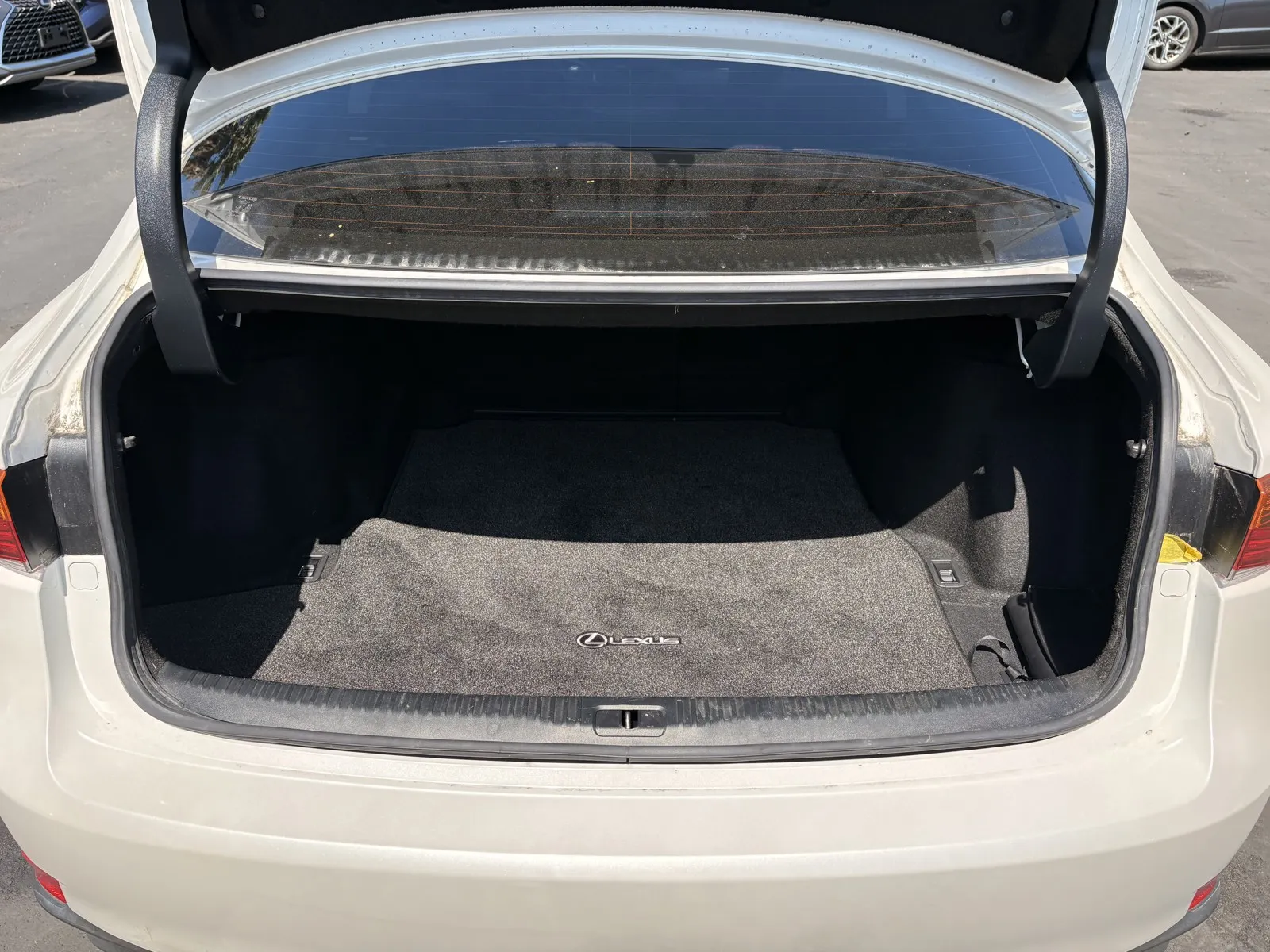 Lexus IS photo 8