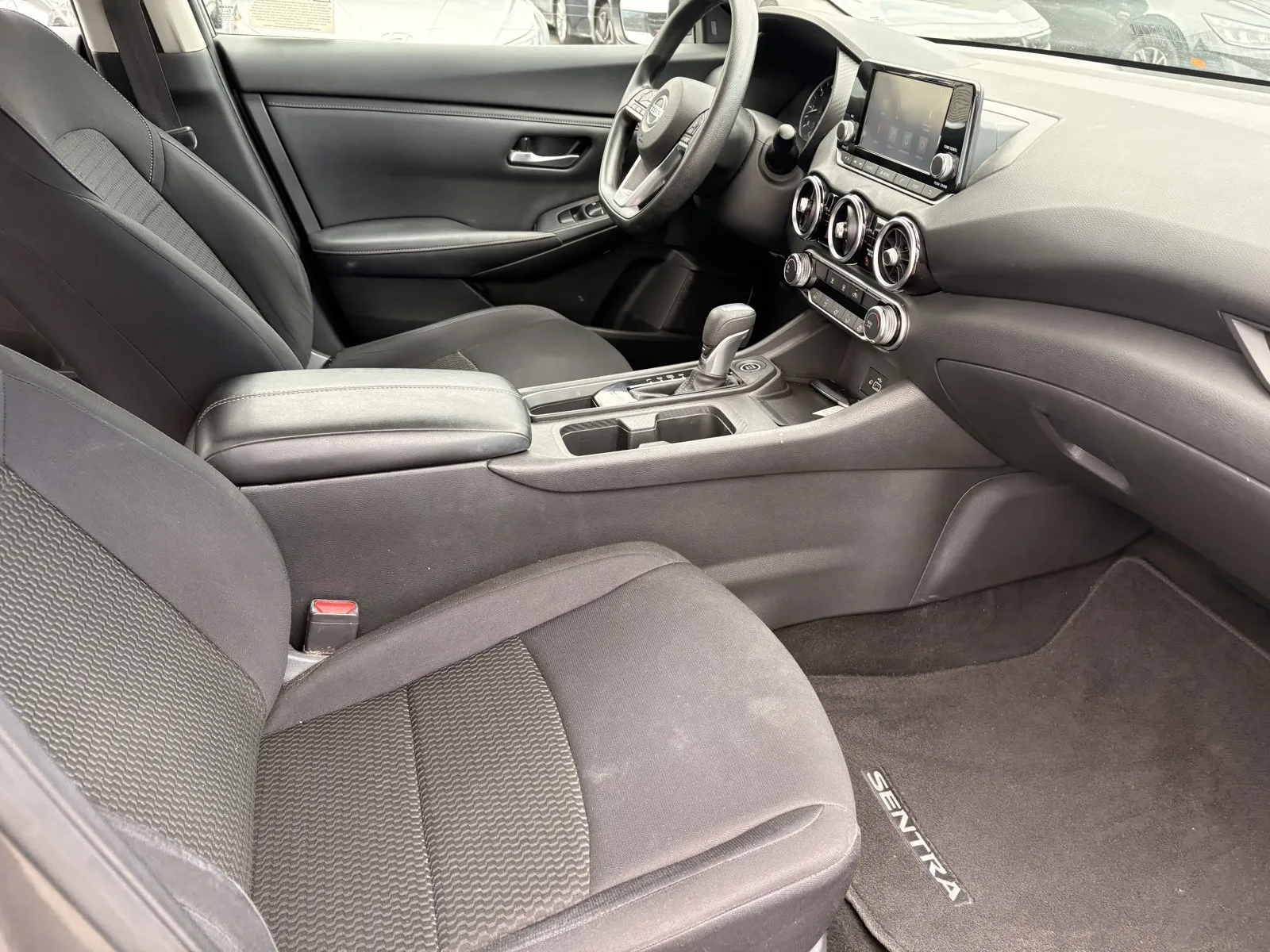 Nissan Sentra photo 6