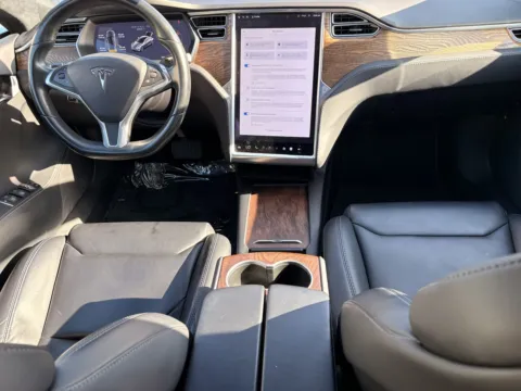 More photos of 2018 Tesla Model S 100D at Premium Autos - El Monte, CA