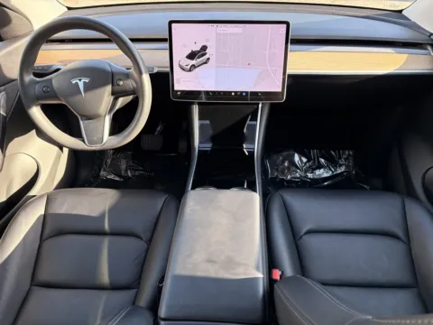More photos of 2020 Tesla Model Y Long Range at Premium Autos - El Monte, CA