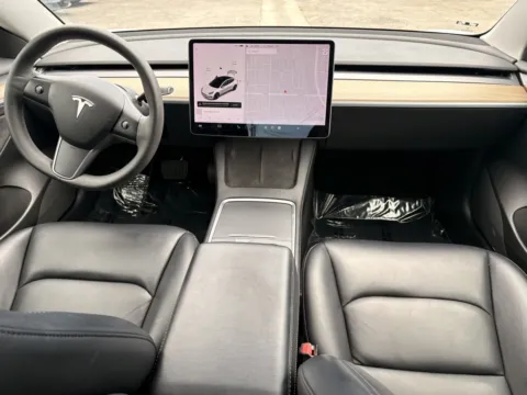 More photos of 2021 Tesla Model 3 Standard Range Plus at Premium Autos - El Monte, CA