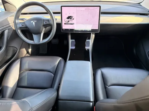 More photos of 2018 Tesla Model 3 Long Range at Premium Autos - El Monte, CA