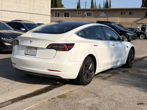 More photos of 2018 Tesla Model 3 Long Range at Premium Autos - El Monte, CA
