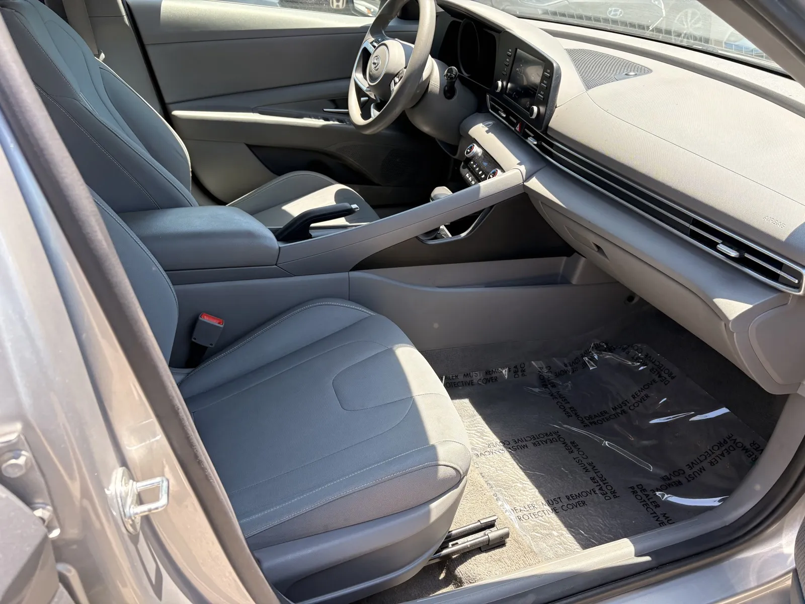 Hyundai Elantra photo 6