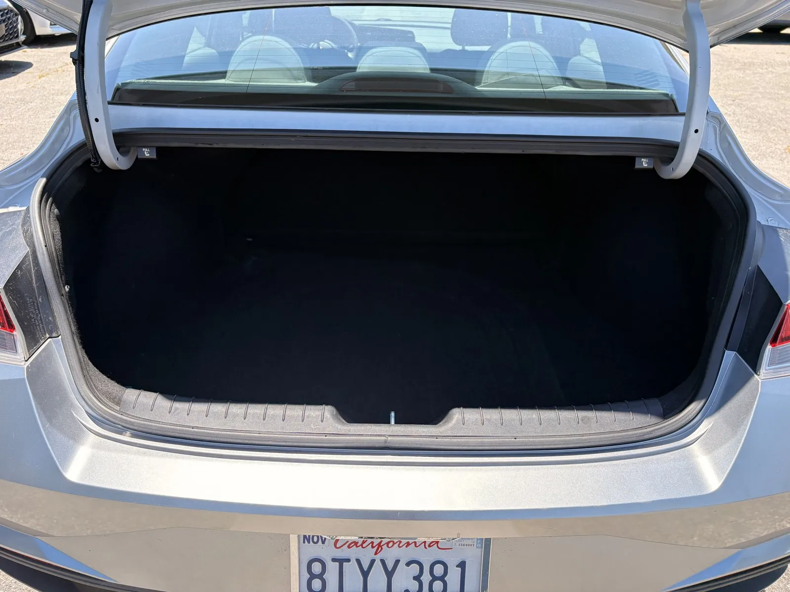 Hyundai Elantra photo 8