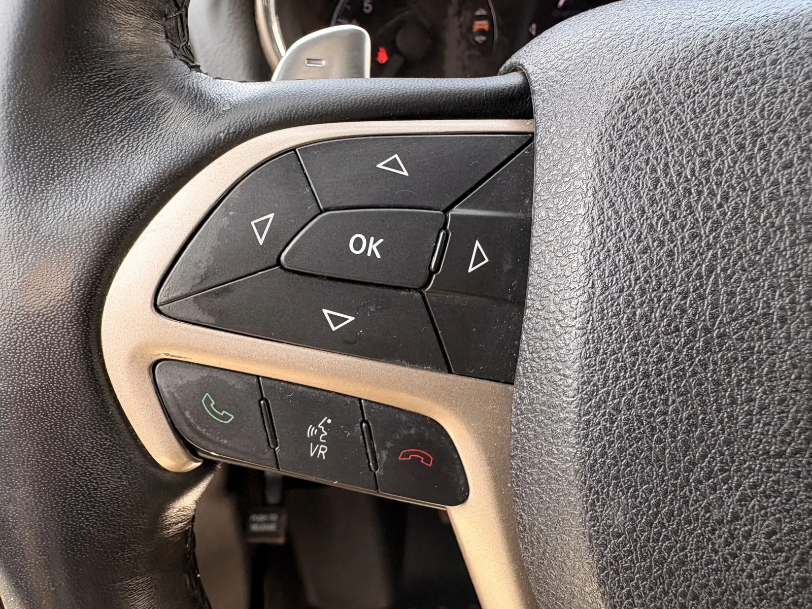 Jeep Grand Cherokee photo 19