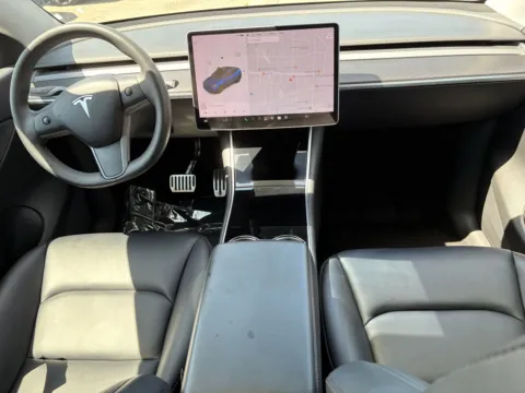 More photos of 2021 Tesla Model Y Long Range at Premium Autos - El Monte, CA