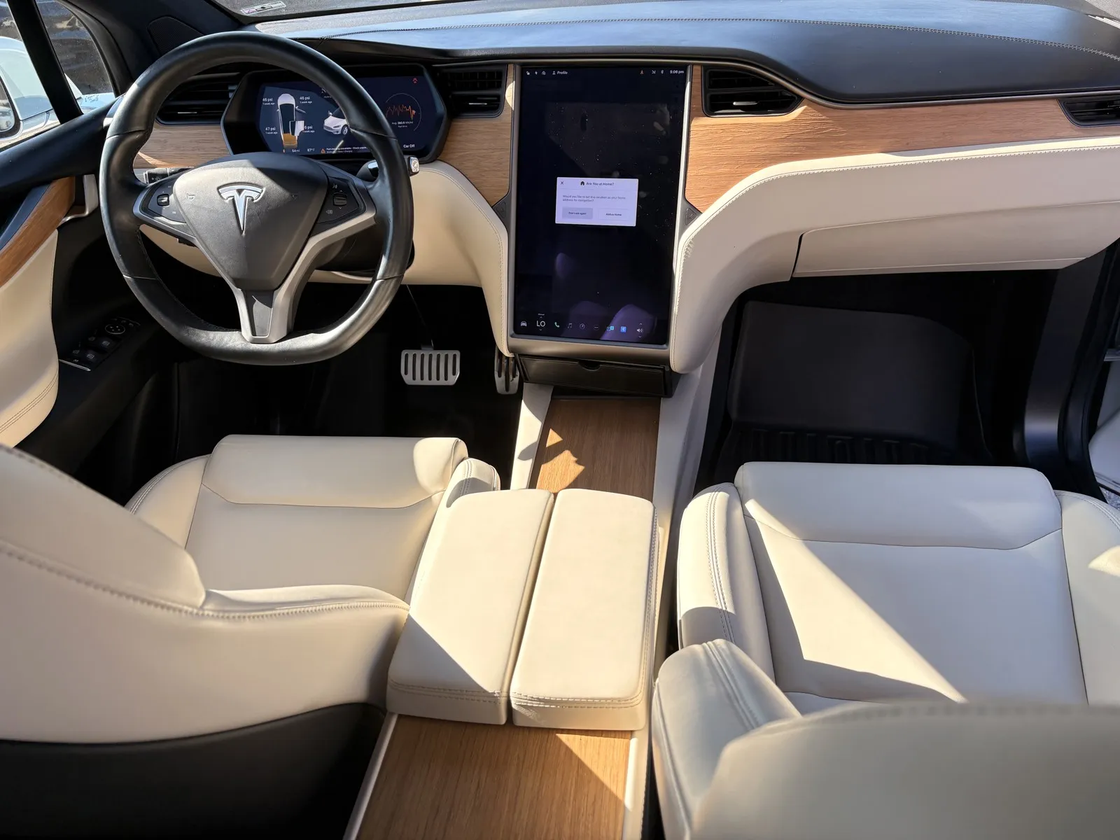 Tesla Model X photo 5