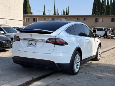 More photos of 2020 Tesla Model X Long Range Plus at Premium Autos - El Monte, CA