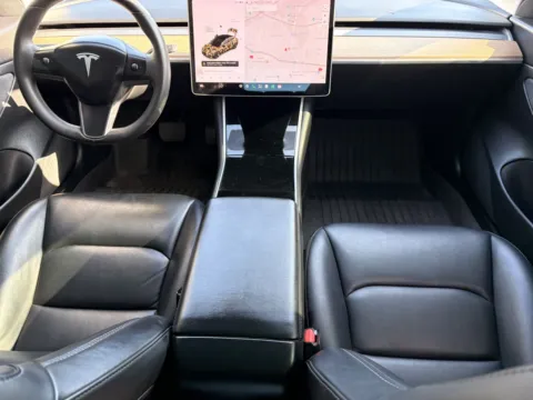 More photos of 2020 Tesla Model 3 Standard Range Plus at Premium Autos - El Monte, CA