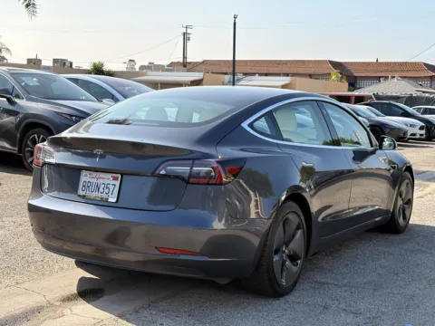 More photos of 2020 Tesla Model 3 Standard Range Plus at Premium Autos - El Monte, CA