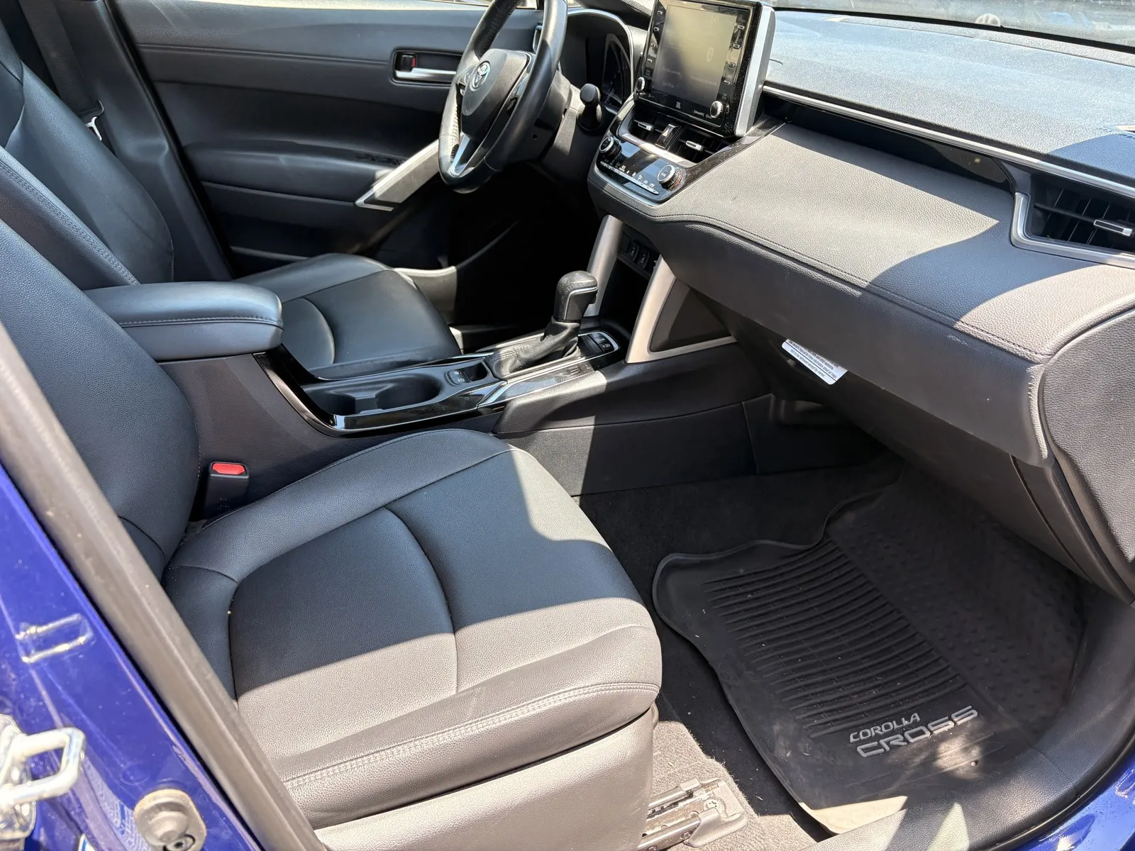 Used 2022 Toyota Corolla Cross XLE for sale in South El Monte, CA