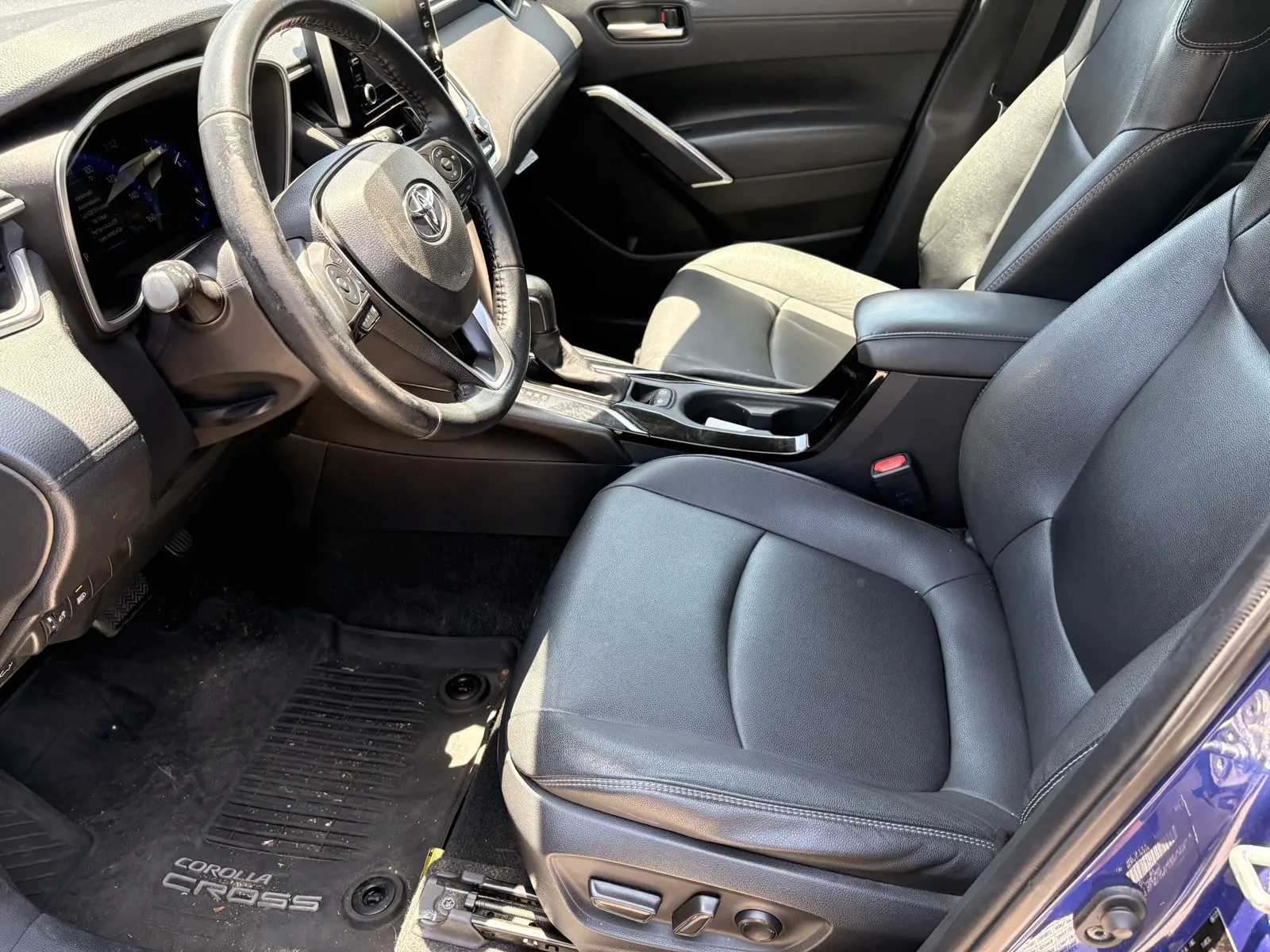 Toyota Corolla Cross photo 11