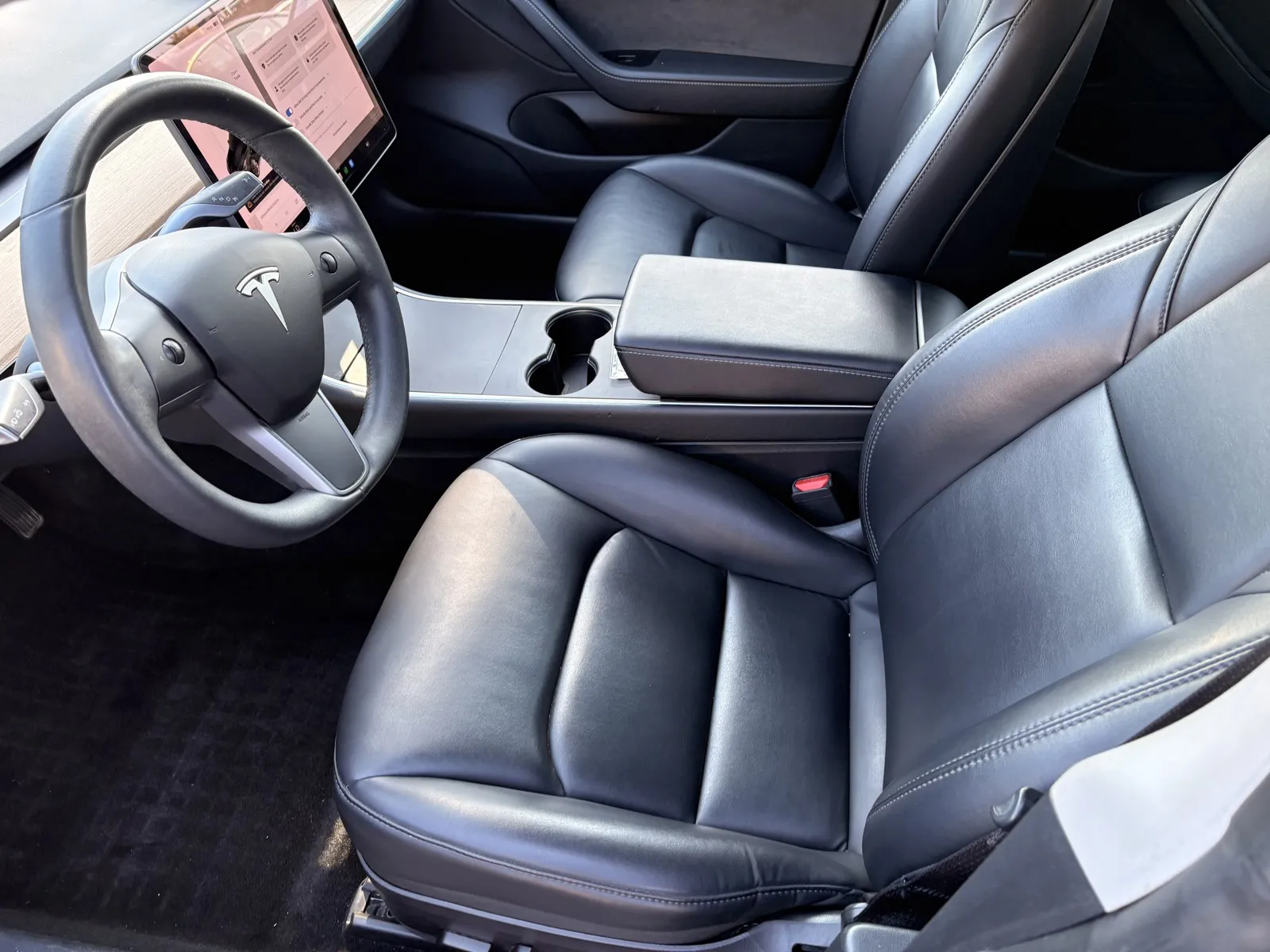 Tesla Model 3 photo 11