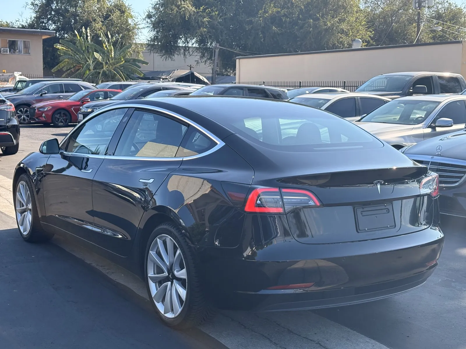 Tesla Model 3 photo 2